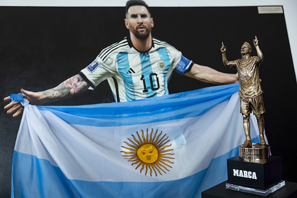 MLS-Inter Miami-Messi Award Soccer MARCA America Award 2024_Lionel Messi art piece 