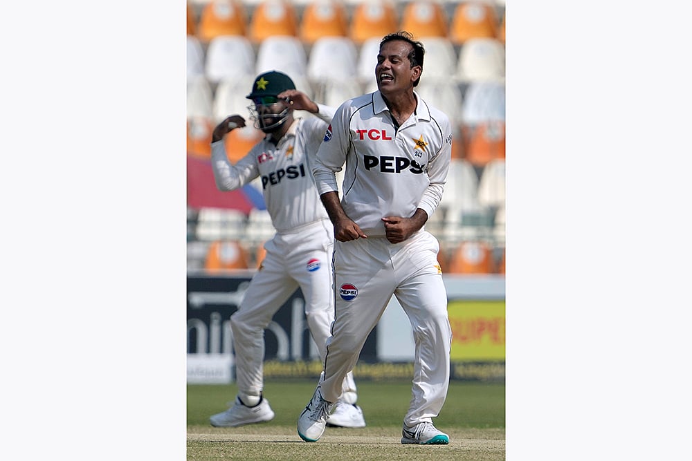 Pakistan vs England cricket 2nd Test Cricket Day 4 live Photo gallery_Noman Ali
