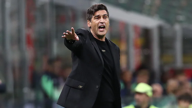 Paulo Fonseca lauded AC Milan's fighting spirit on Saturday - null