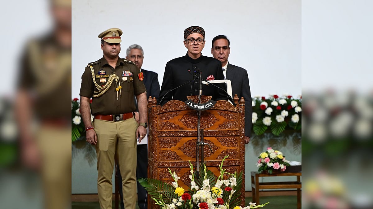 Waseem Andrabi/Hindustan Times via Getty Images : Jammu and Kashmir Chief Minister Omar Abdullah takes oath during his swearing-in ceremony, at Sher-i-Kashmir International Conference Centre (SKICC) on October 16, 2024 in Srinagar, India after the abrogation of Article 370 in 2019.