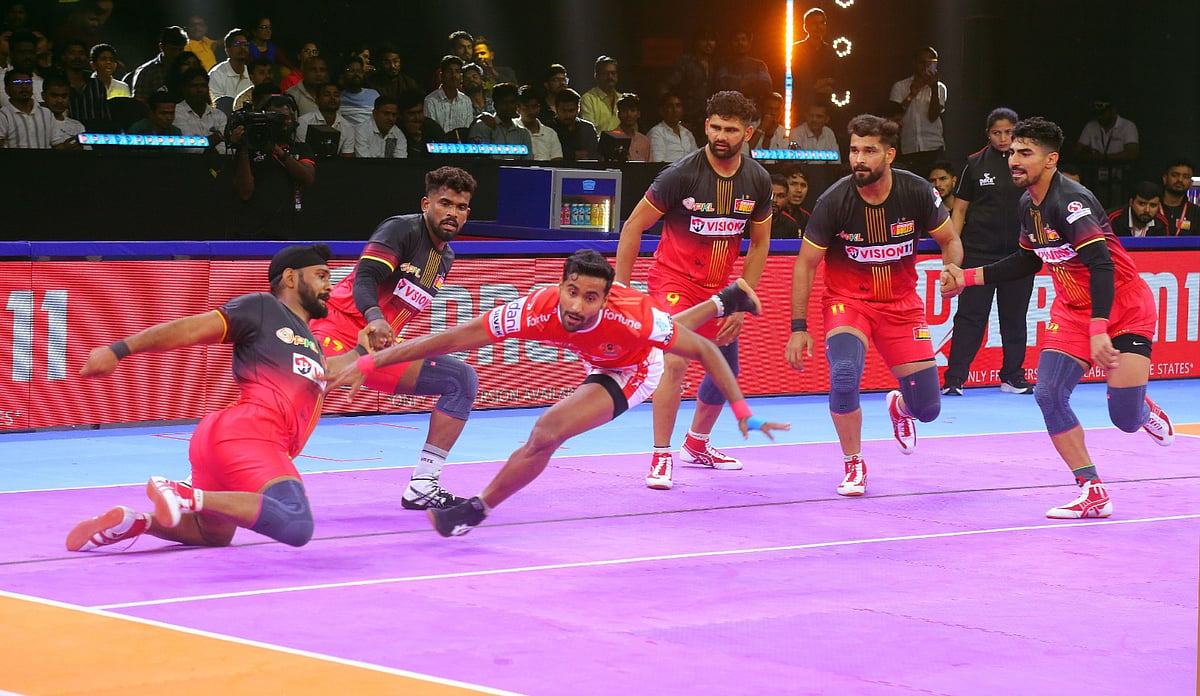 Special Arrangement : Action from the Pro Kabaddi League season 11 clash between Gujarat Giants and Bengaluru Bulls in Hyderabad. 