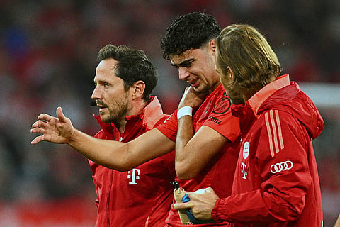 Bundesliga 2024-25: Aleksandar Pavlovic leaves the pitch injured 