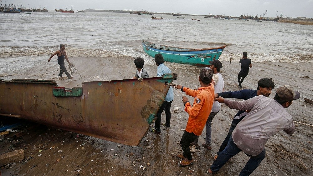 File Photo : Cyclone 'Vayu' Changes Course Overnight, May Not Make Landfall: IMD