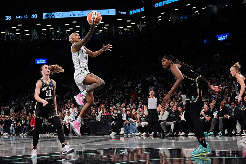 2024 WNBA Basketball Finals New York Liberty vs Minnesota Lynx photo gallery_Courtney Williams