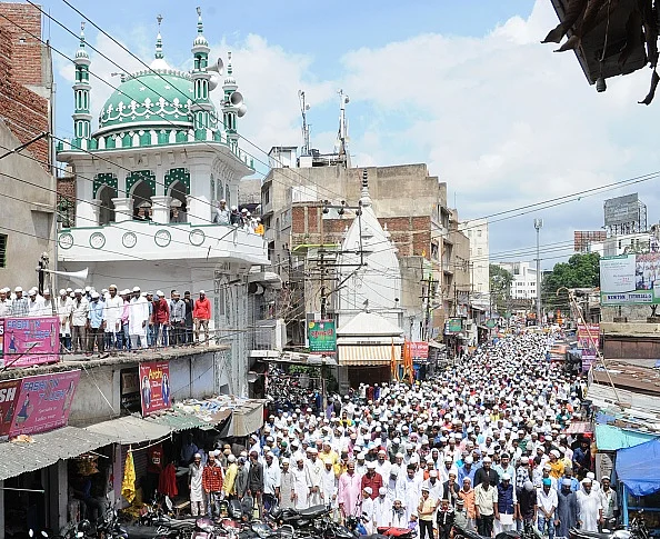 Muslims offering last Friday Namaz in Ranchi