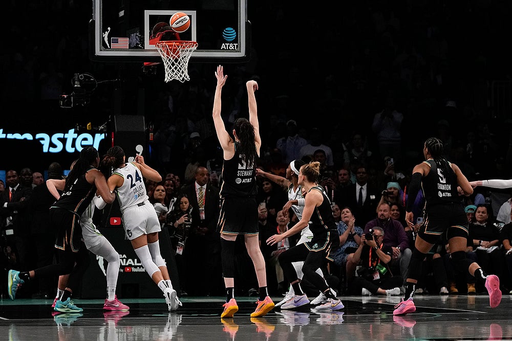 2024 WNBA Basketball Finals New York Liberty vs Minnesota Lynx photo gallery_