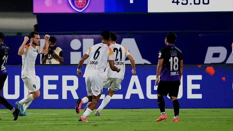 East Bengal FC in action against Odisha FC at Kalinga Stadium - ISL/FSDL