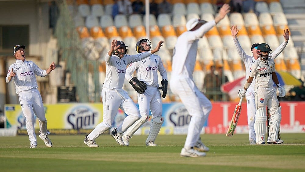 Pakistan vs England 1st test day 4 Cricket photo gallery_ Jamie Smith