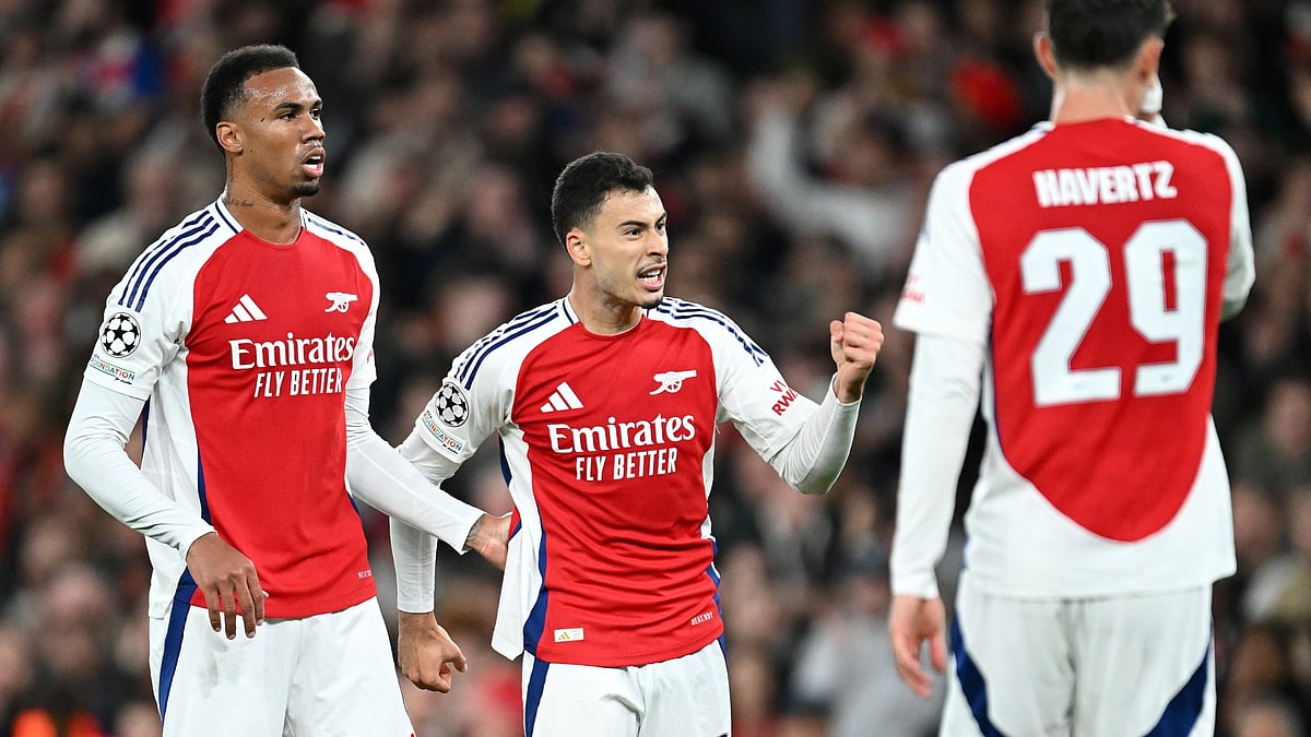 Arsenal celebrating.