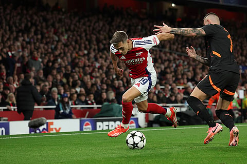 Champions League 2024-25: Arsenal's Leandro Trossard, left, duels for the ball with Shakhtar's Oleksandr Zubkov