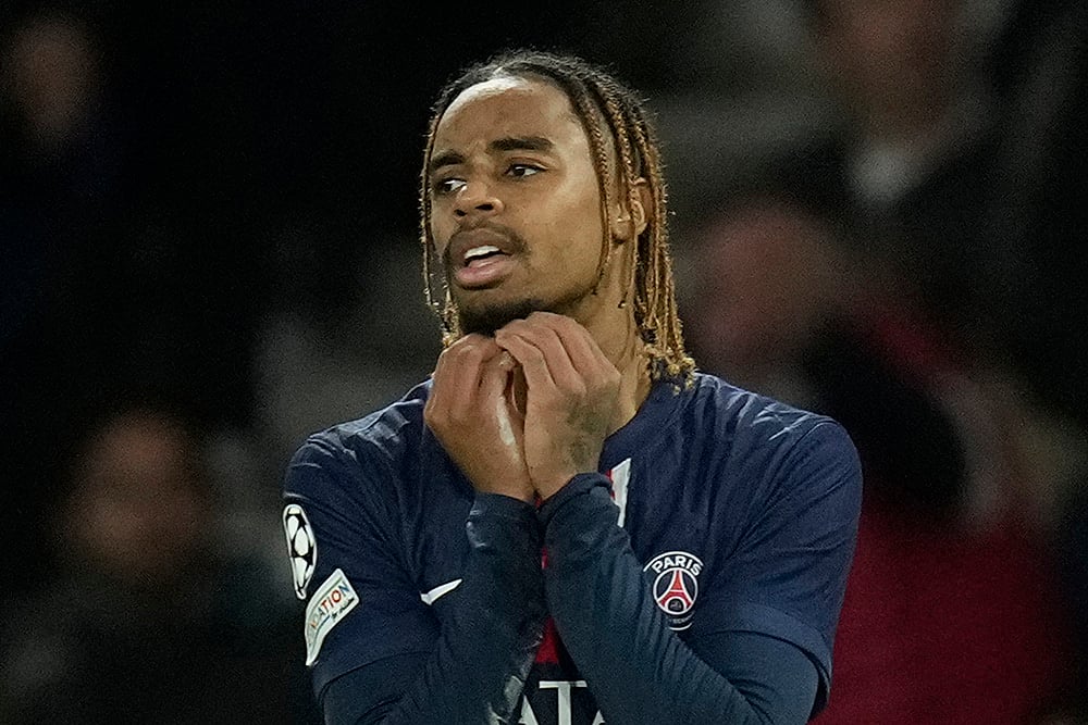 2024-25 UEFA Champions League soccer Paris Saint-Germain vs PSV Eindhoven_Bradley Barcola