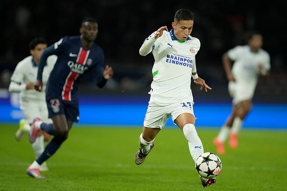2024-25 UEFA Champions League soccer Paris Saint-Germain vs PSV Eindhoven Photo gallery_Mauro Junior