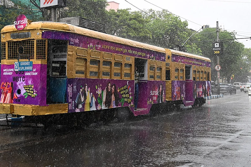 India weather: Preparations for Cyclone Dana in Kolkata