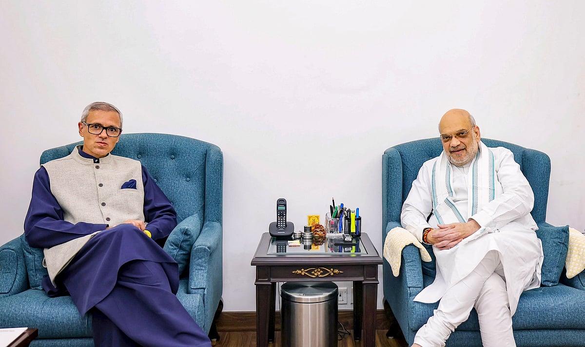 Omar Abdullah (L) and Amit Shah (R) 