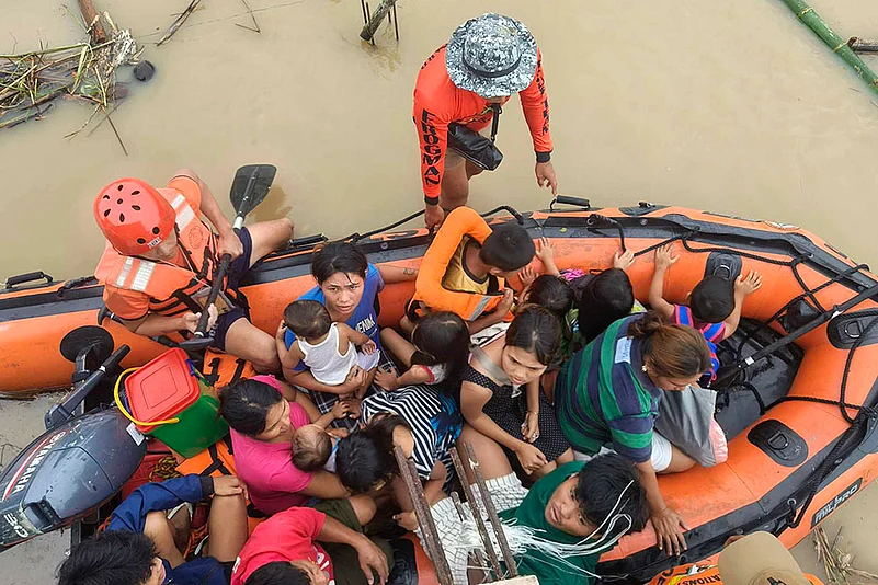 Philippines Albay province Tropical Storm Kristine (Trami)_rescue op at Libon town
