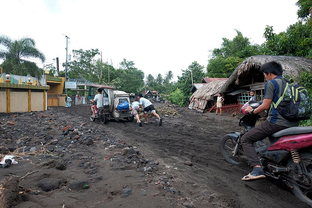Philippines Albay province Tropical Storm Kristine (Trami) photo gallery_2