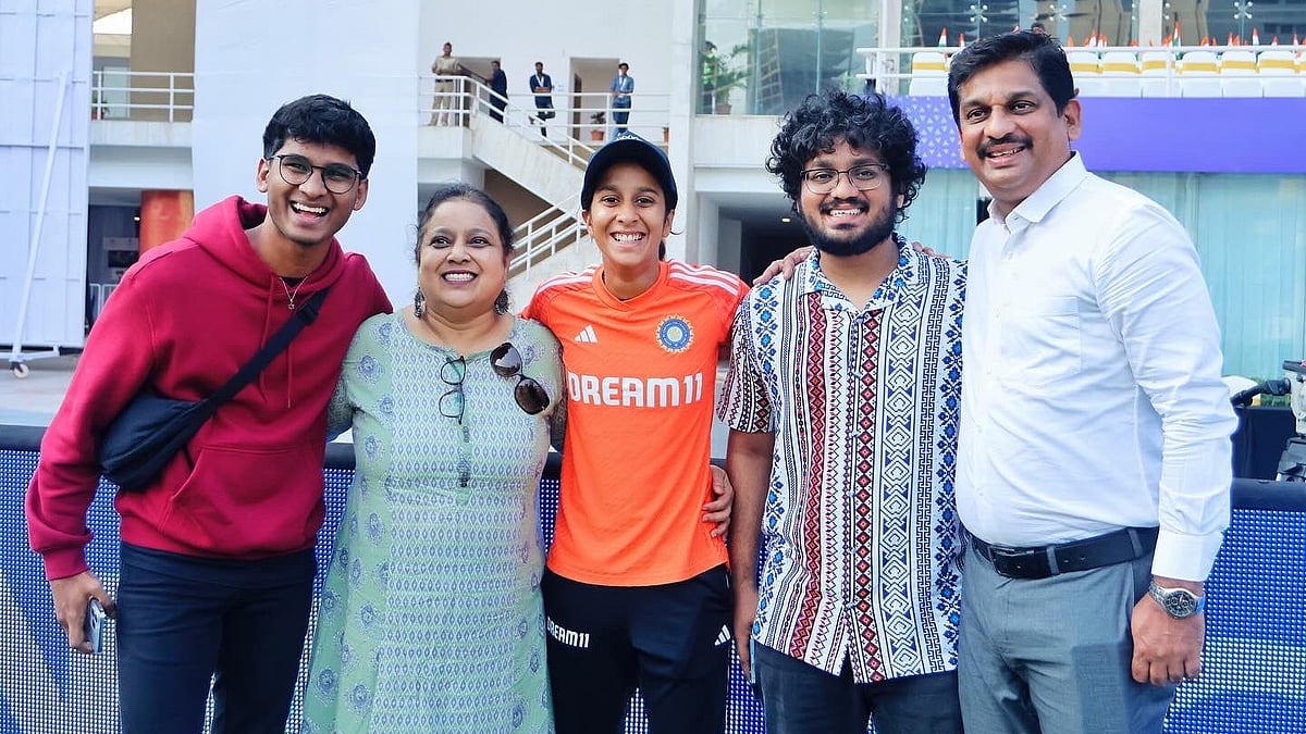 File photo of India cricketer Jemimah Rodrigues (centre) with her family, including her father Ivan (extreme right). - X/Jemimah Rodrigues