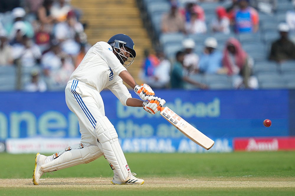India Vs New Zealand 2nd Test cricket Day 2 photo gallery_Ravindra Jadeja