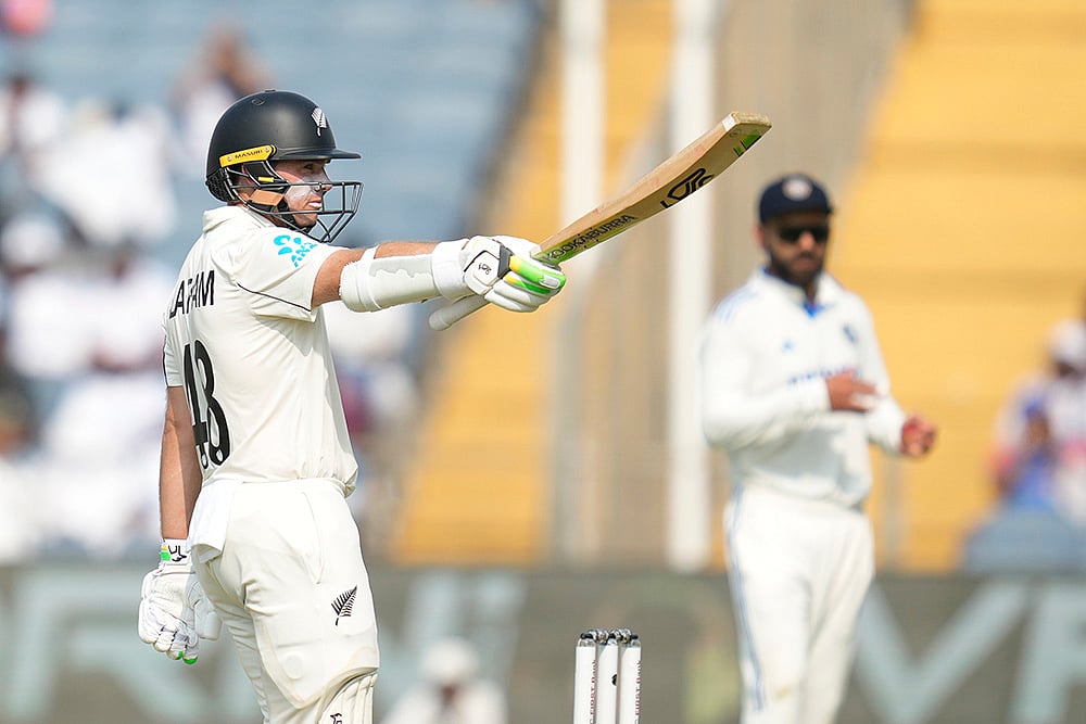 India Vs New Zealand 2nd Test cricket Day 2 photo gallery_Tom Latham celebrates his fifty runs