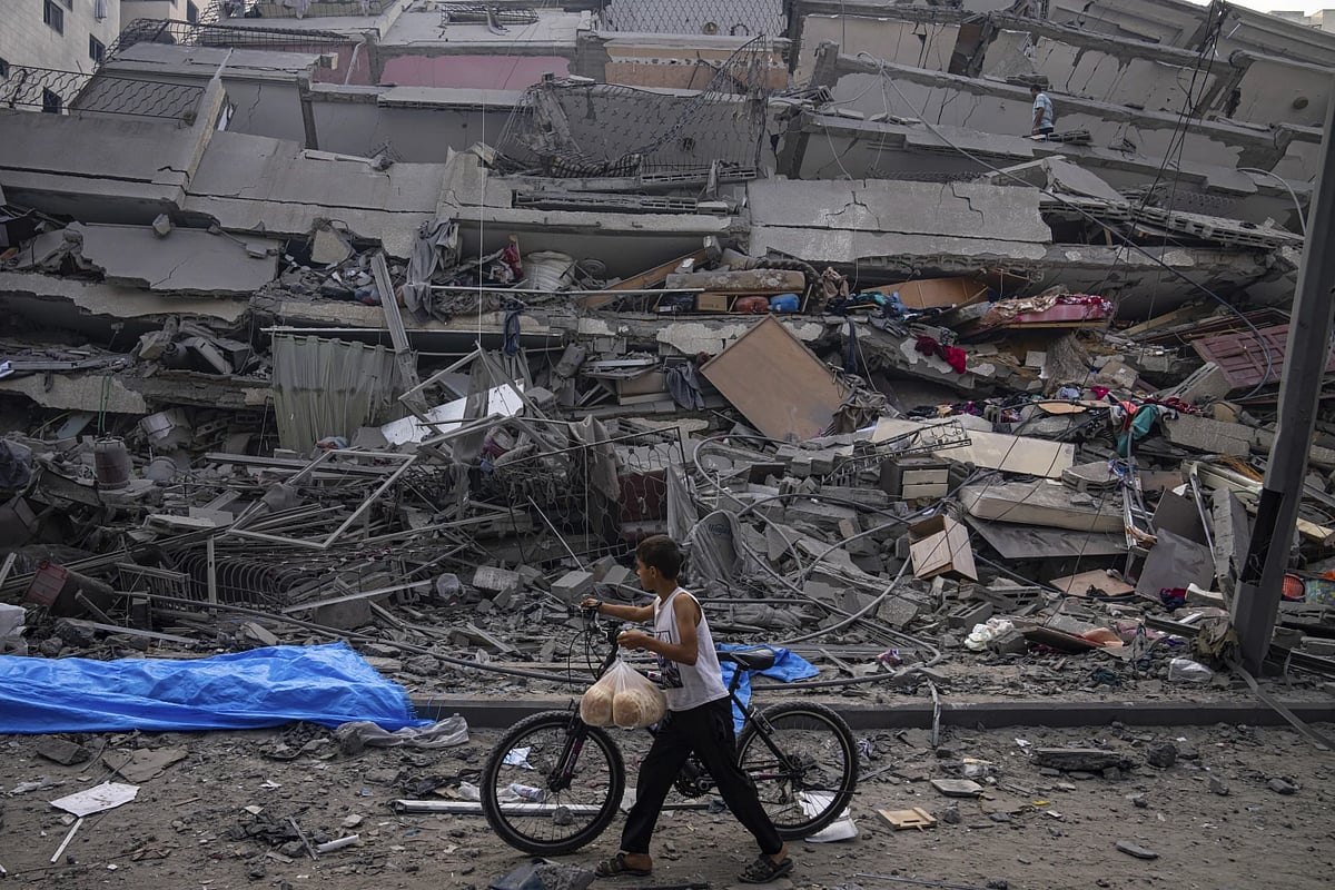 AP : The proposal anticipates that at least a quarter of Gaza’s population would emigrate, valuing each departure at a “gain” of $23,000. 