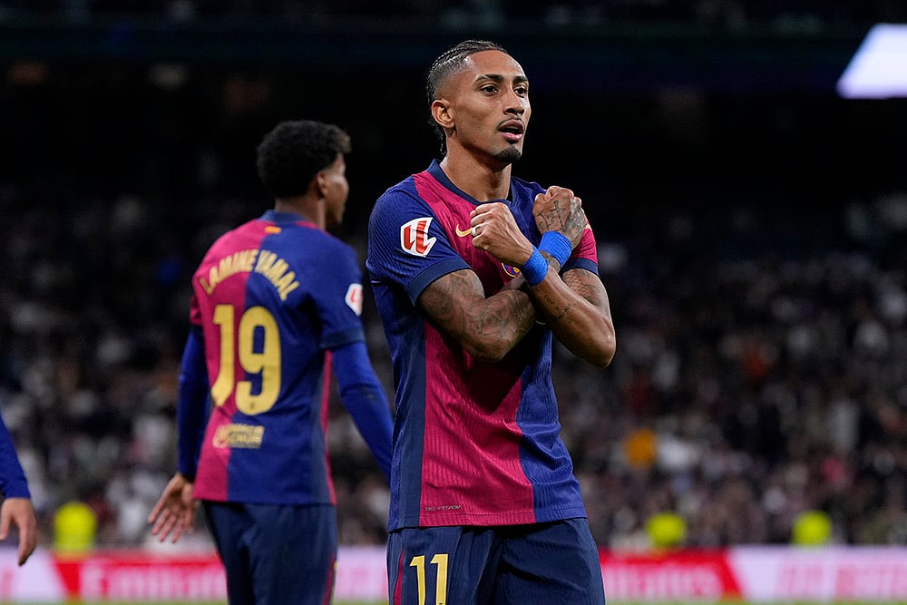 Real Madrid and Barcelona La Liga soccer photo gallery_Raphinha 