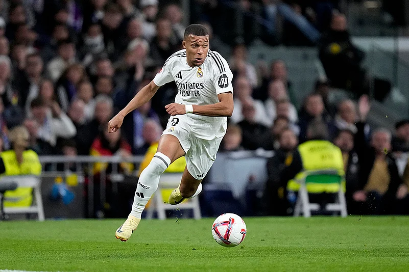 Real Madrid and Barcelona La Liga soccer photo gallery_Kylian Mbappe