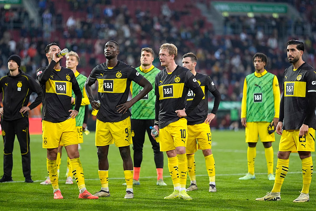 Borussia Dortmund vs FC Augsburg Bundesliga soccer photo gallery_Borussia Dortmund players