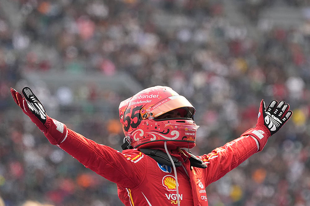 Mexico F1 GP Auto Racing photo gallery_Carlos Sainz