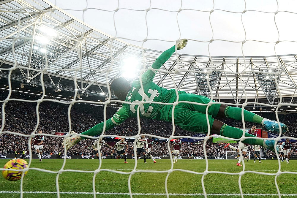 Premier League soccer West Ham United and Manchester United photo gallery_arrod Bowen