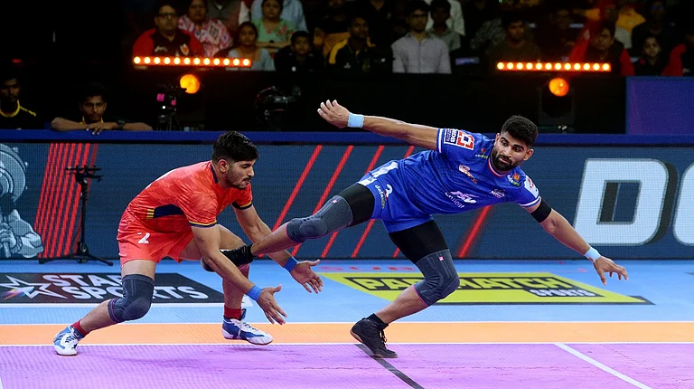 Action from the Pro Kabaddi League season 11 game between Haryana Steelers and Dabang Delhi K.C. in Hyderabad. - Special Arrangement