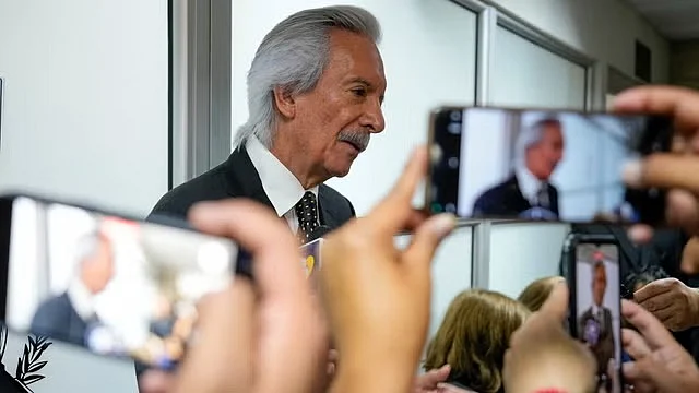 Jose Ruben Zamora