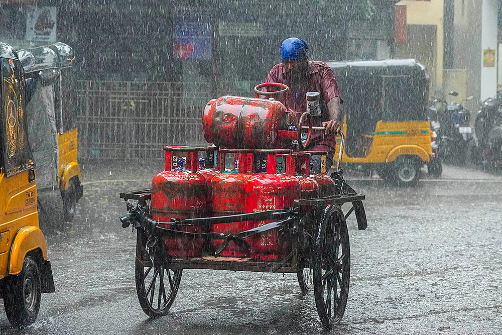 | Photo: PTI/R Senthilkumar : Weather: Rain in Chennai