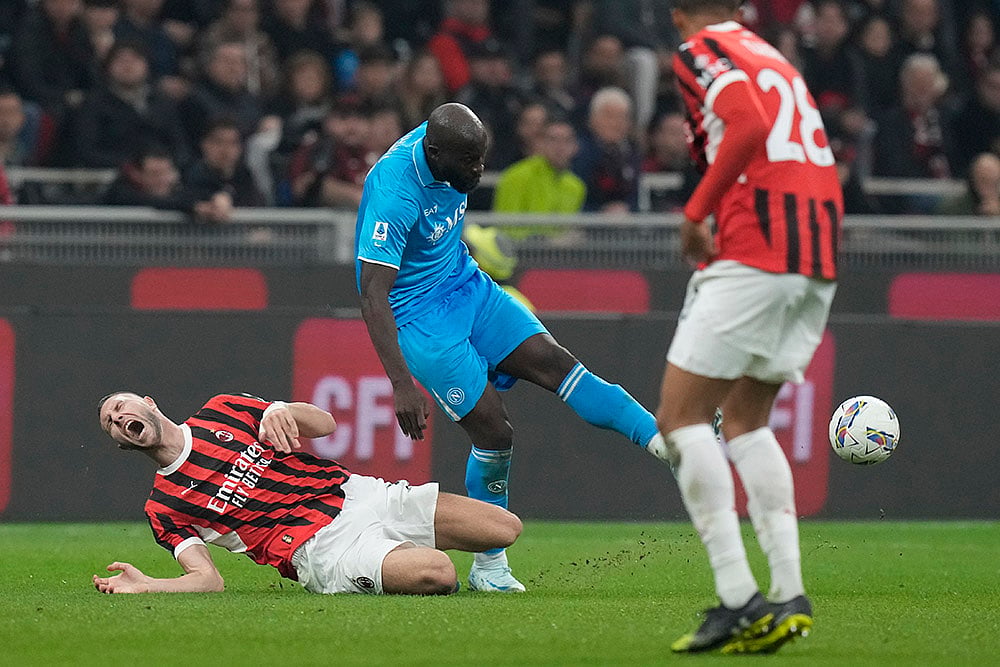 Italy Serie A Soccer Napoli vs AC Milan Photo Gallery_Napolis Romelu Lukaku