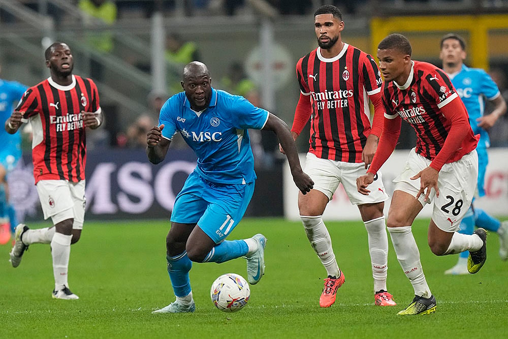Italy Serie A Soccer Napoli vs AC Milan Photo Gallery_Romelu Lukaku