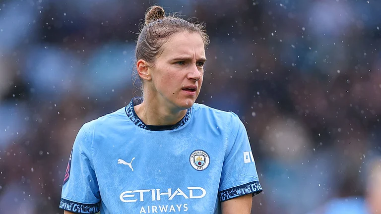 Miedema has undergone knee surgery - null