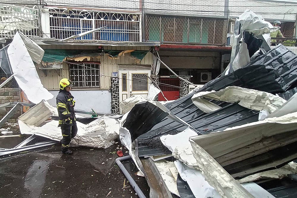 Asia Typhoon Kong-rey in eastern Taiwan photos_3
