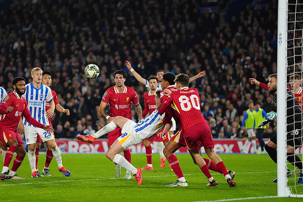 EFL Cup Quarter-Finals Brighton vs Liverpool photo gallery_5