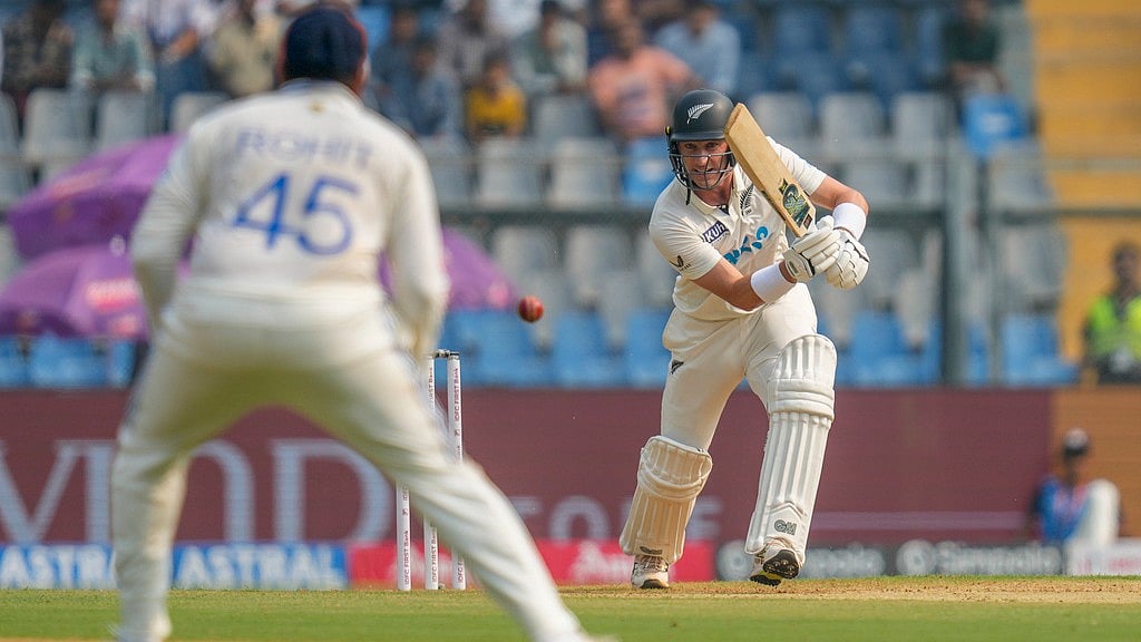 AP : India vs New Zealand Score Updates: Kiwis are yet to lose a wicket since Conway's dismissal in the morning session.