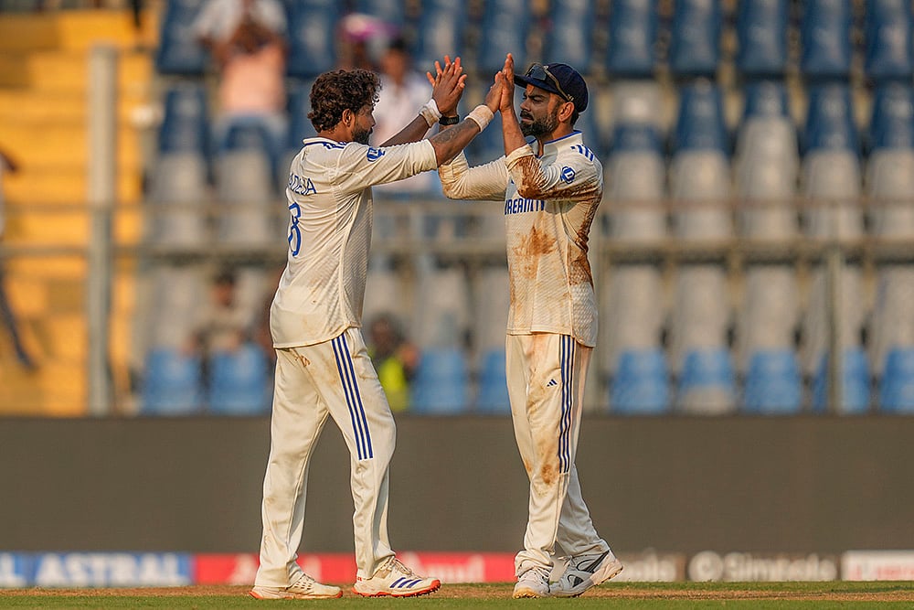 India Vs New Zealand 3rd Test cricket at Wankhede Stadium in Mumbai photo gallery_Virat Kohli
