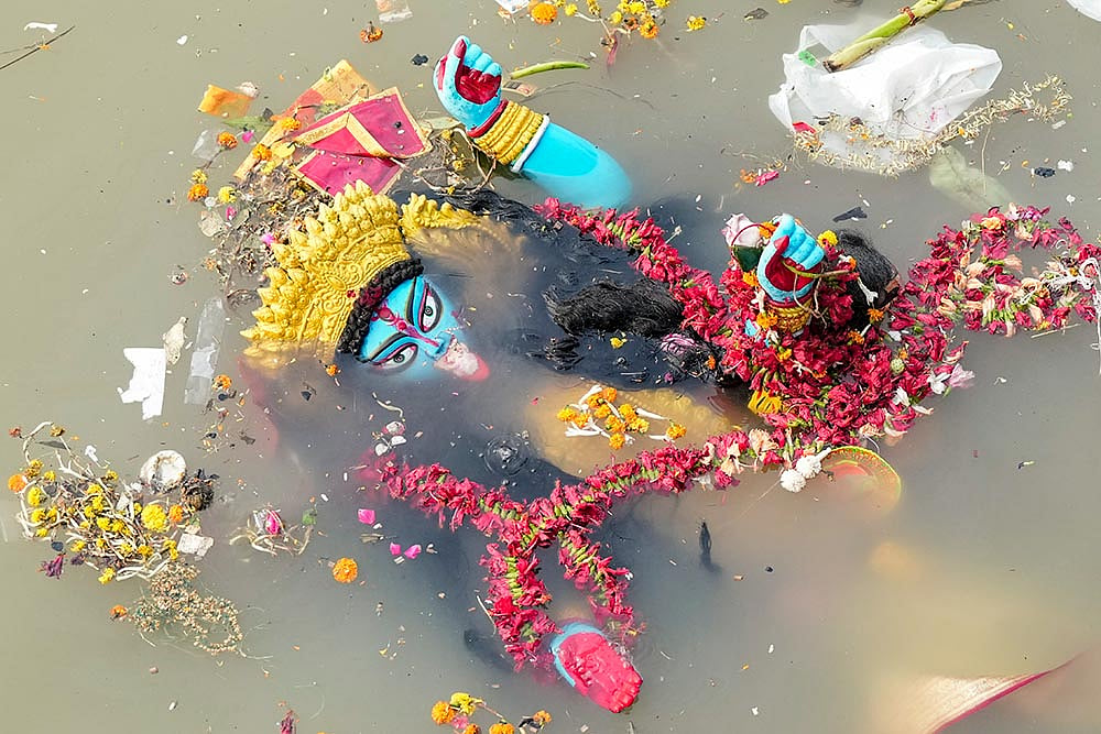 Goddess Kali idol immersion in Kolkata