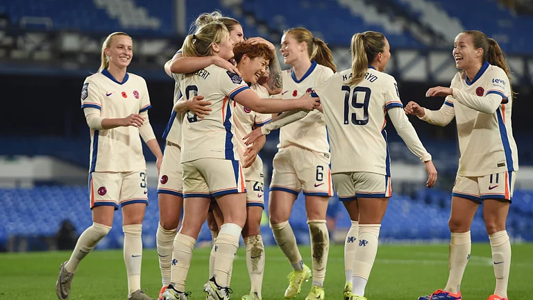 Chelsea stayed perfect in the Women's Super League after their win over Everton - null