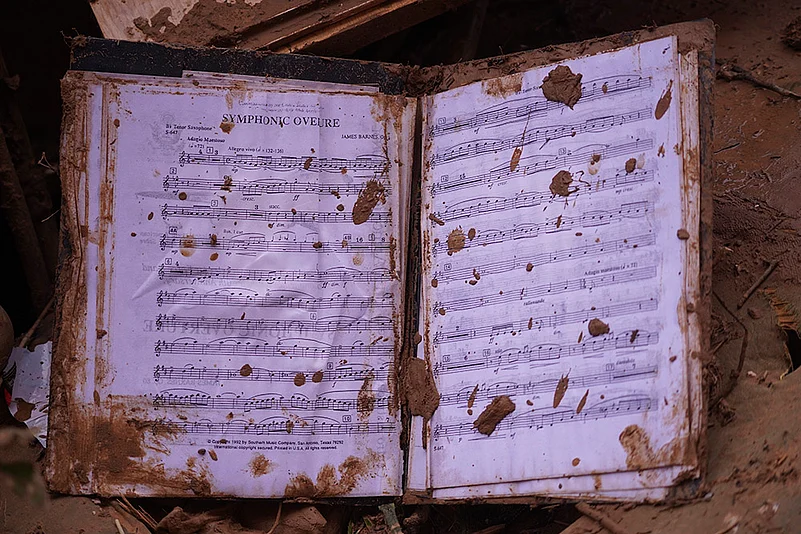 Spain flood aftermath photo gallery_music book