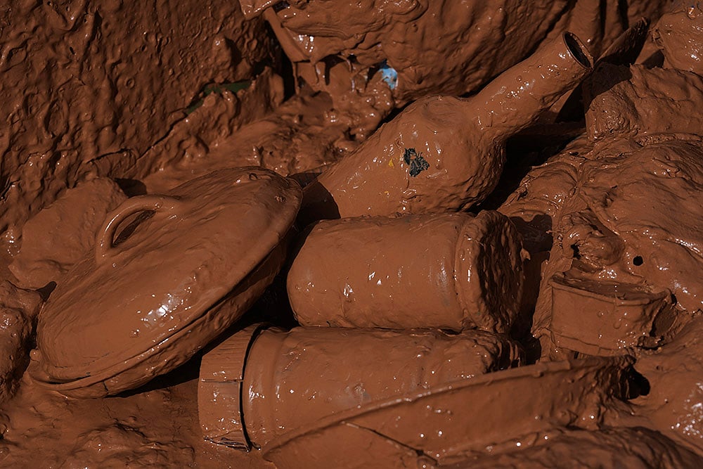 Spain flood aftermath photo gallery_Utensils 