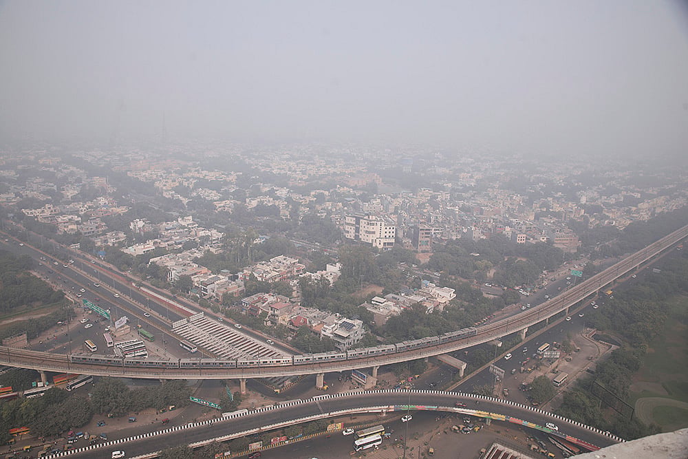 Smog (air pollution) in Noida