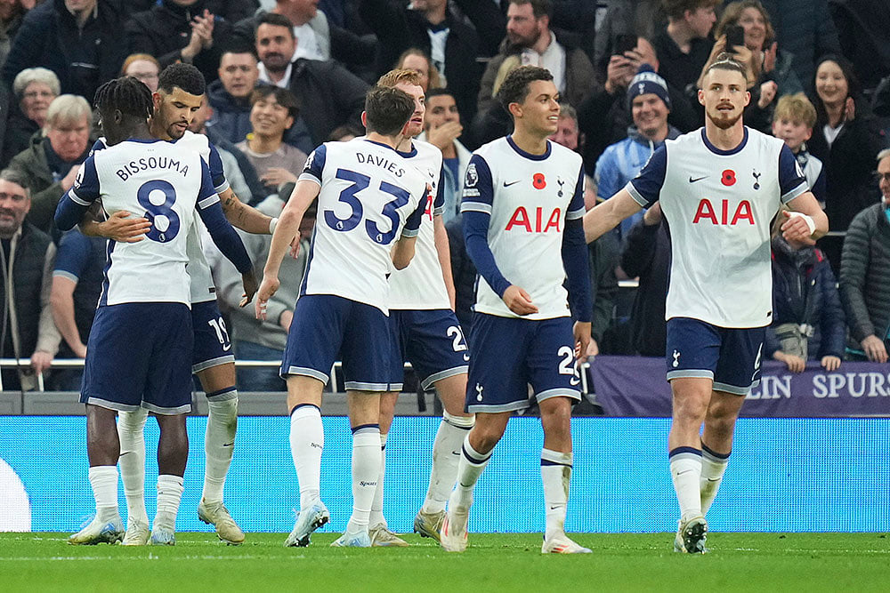 English Premier League soccer Tottenham Hotspur and Aston Villa photo gallery_Dominic Solanke
