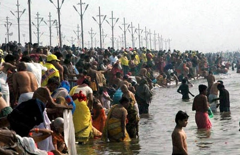 Over 2 Lakh Devotees Take Holy Dip In Yamuna On Yam Dwitiya In Mathura