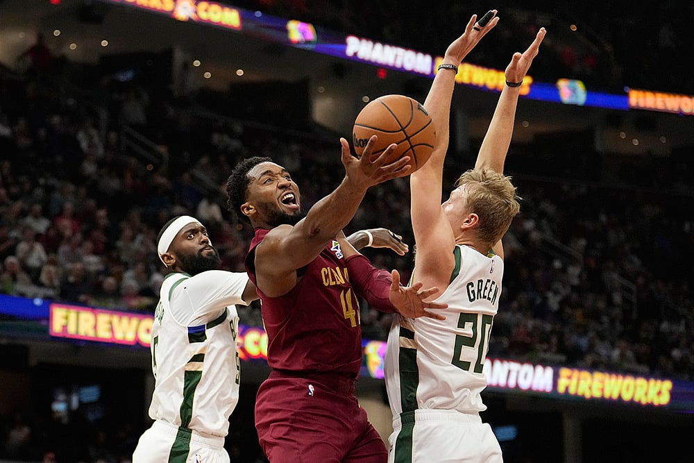 Bucks Cavaliers Basketball