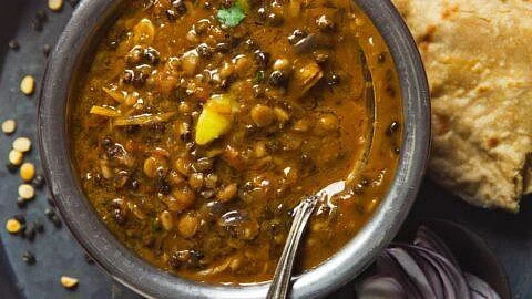 Langar Dal (Kali Dal)