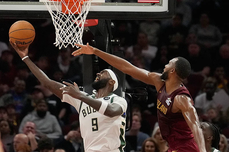 Bucks Cavaliers Basketball