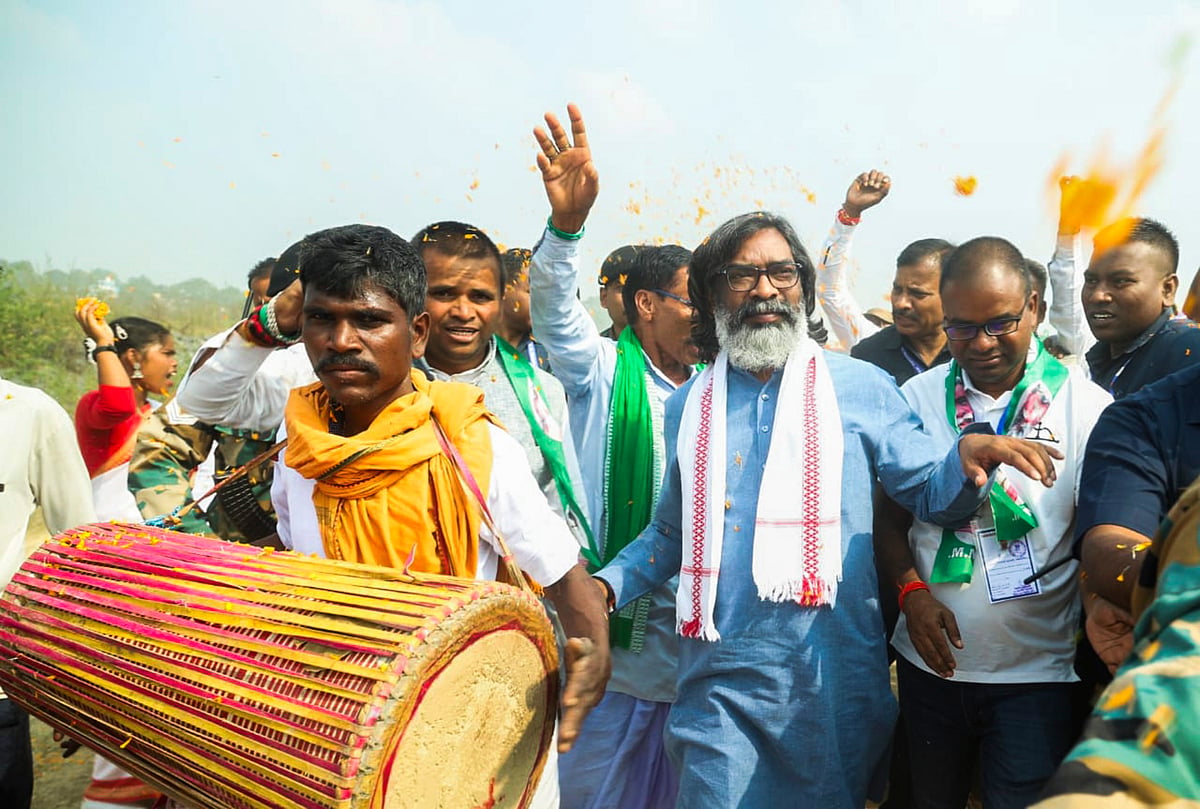 - : Jharkhand Chief Minister Hemant Soren at a JMM rally 